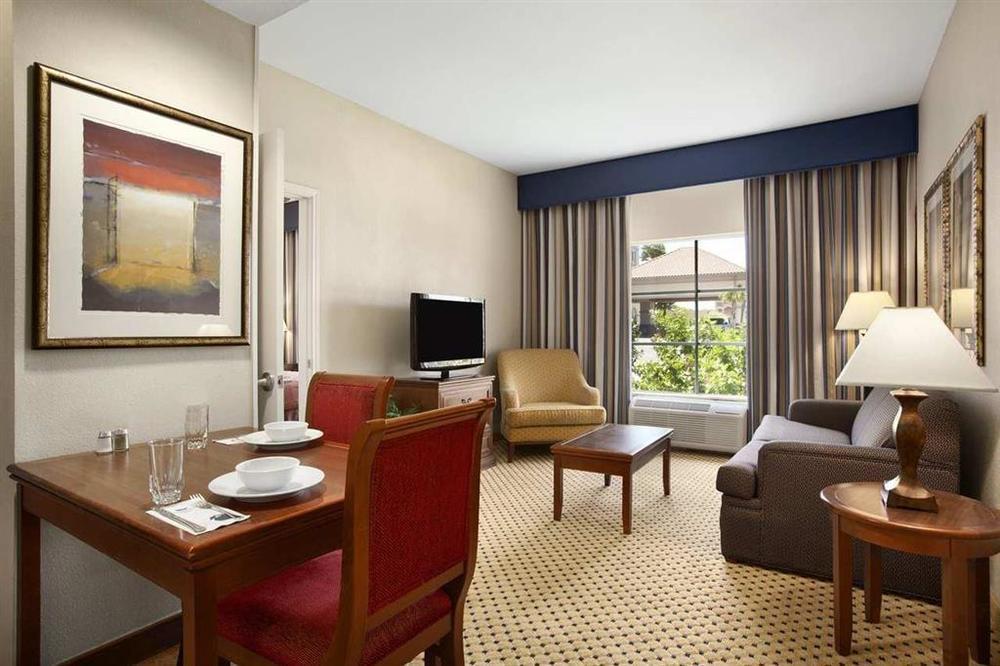 Homewood Suites Laredo At Mall Del Norte Phòng bức ảnh